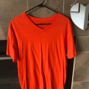 Men’s V-neck tee - blaze orange